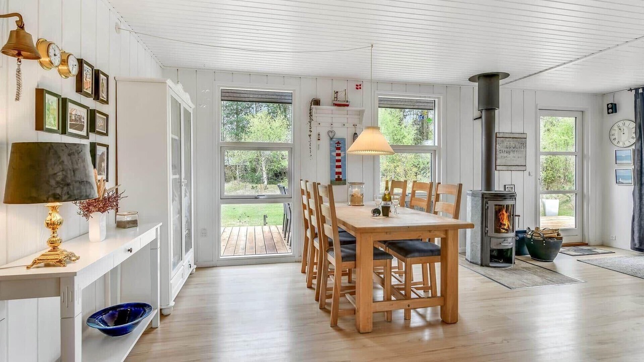 Photo of Others in Henne