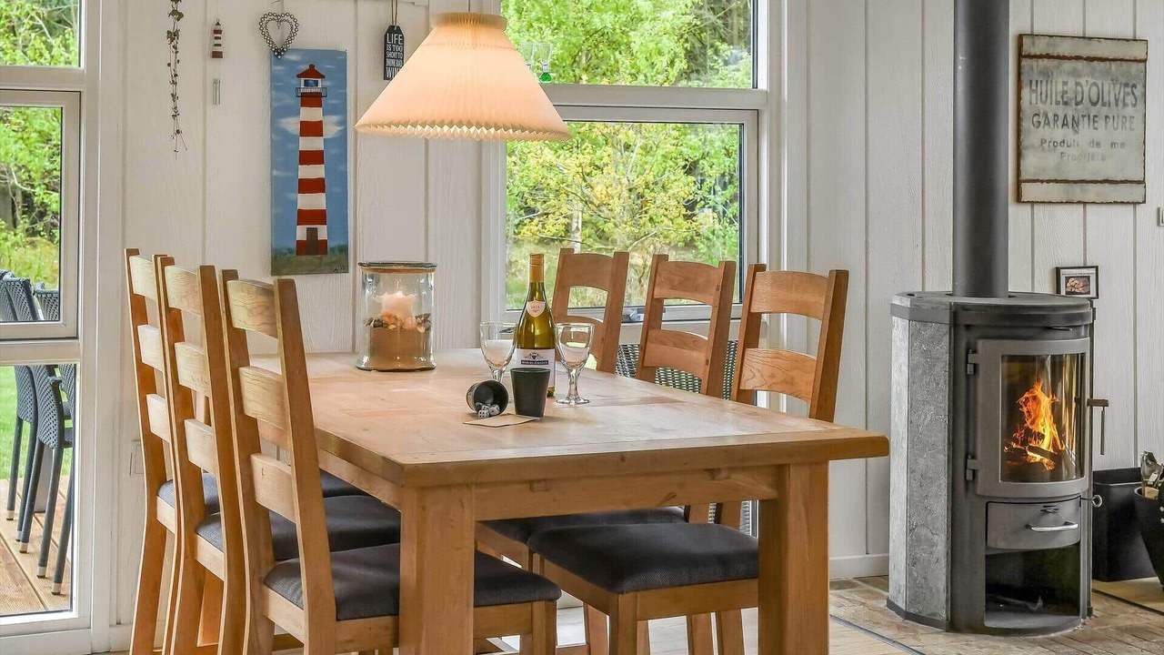 Photo of Others in Henne