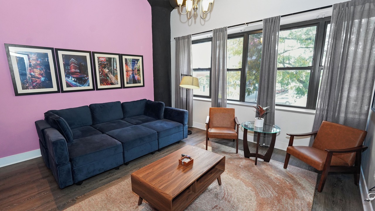 Photo of Livingroom in Near South Side