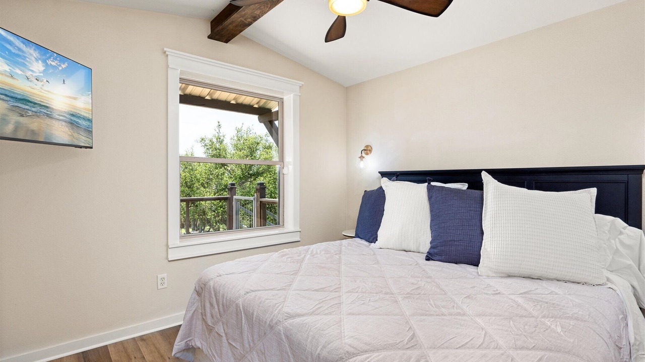 Photo of Bedroom in Glen Rose