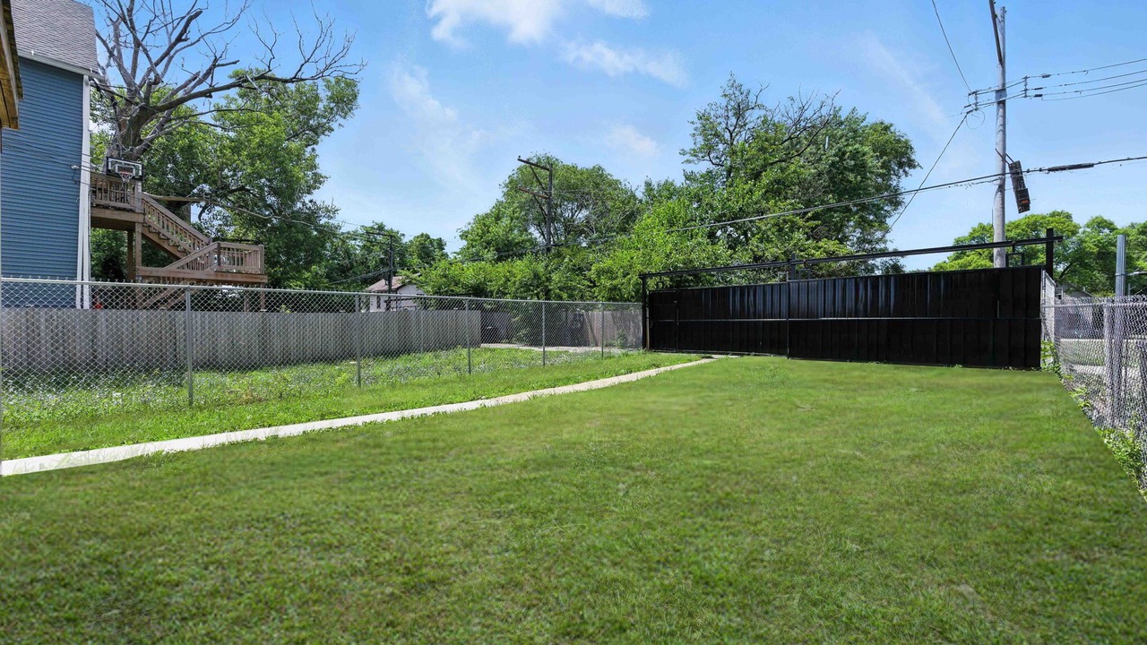 Photo of Outdoor in Fuller Park