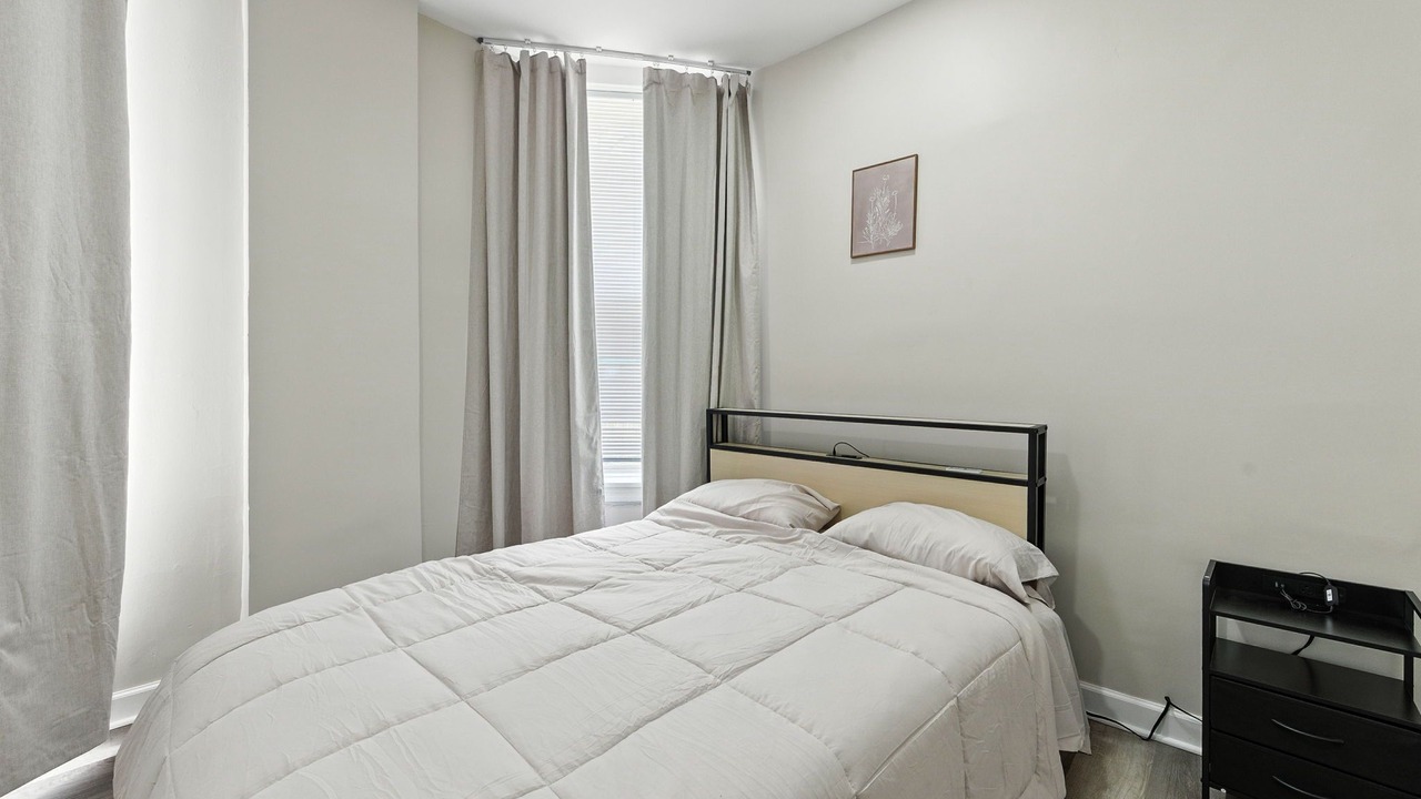 Photo of Bedroom in Fuller Park
