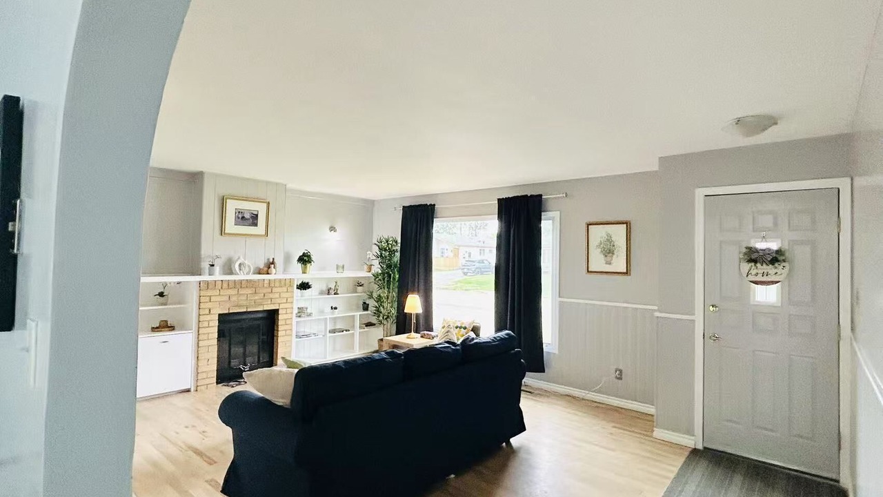 Photo of Livingroom in Thompson