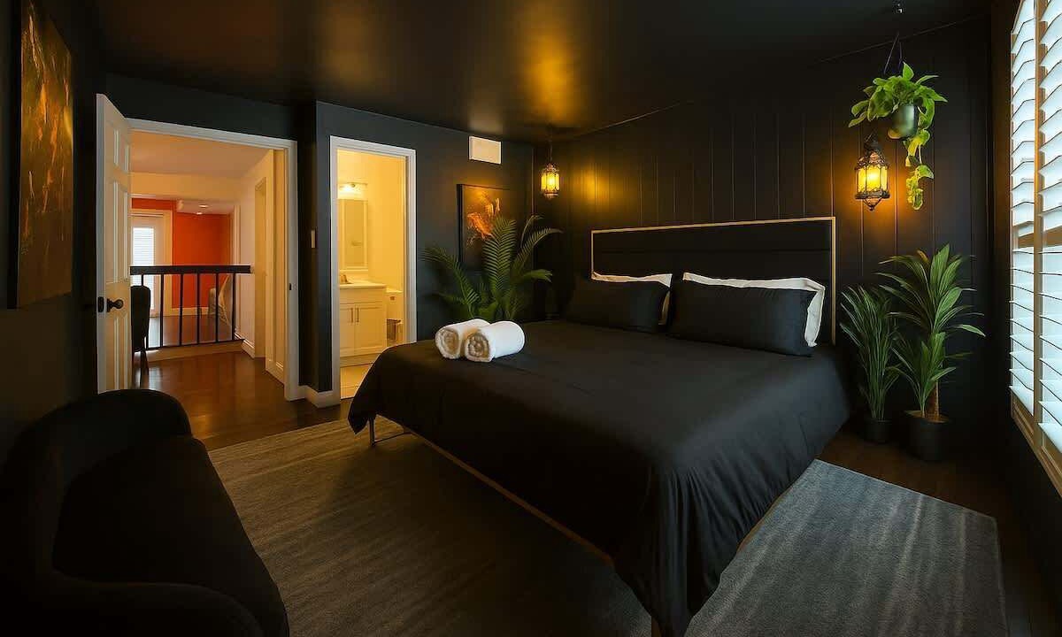Photo of Bedroom in Turtle Creek