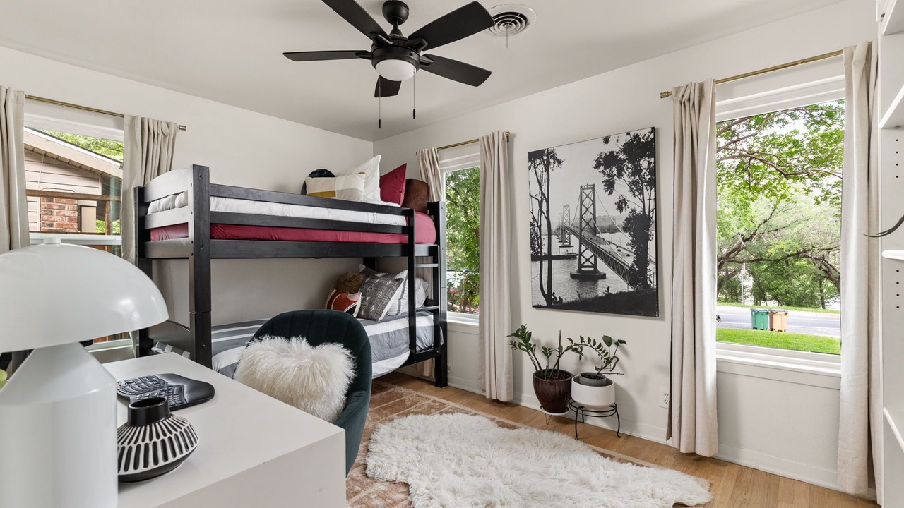 Photo of Bedroom in Rosedale