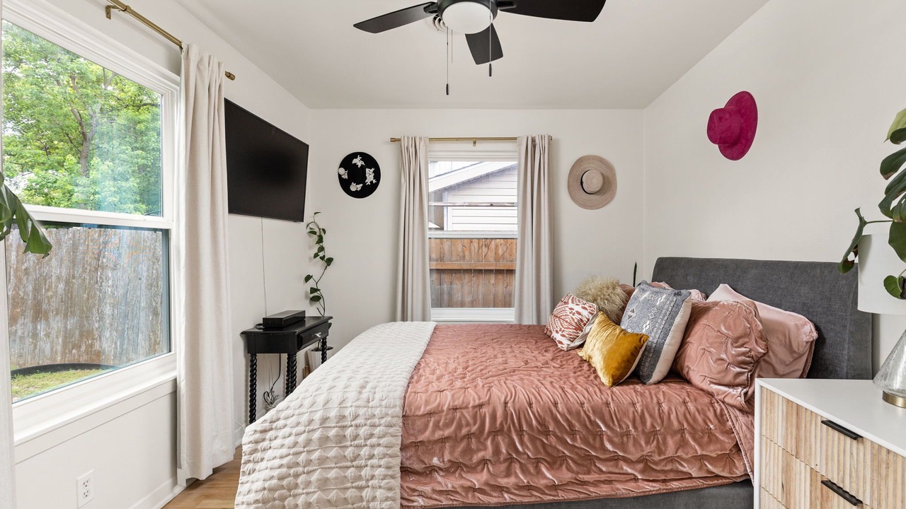 Photo of Bedroom in Rosedale