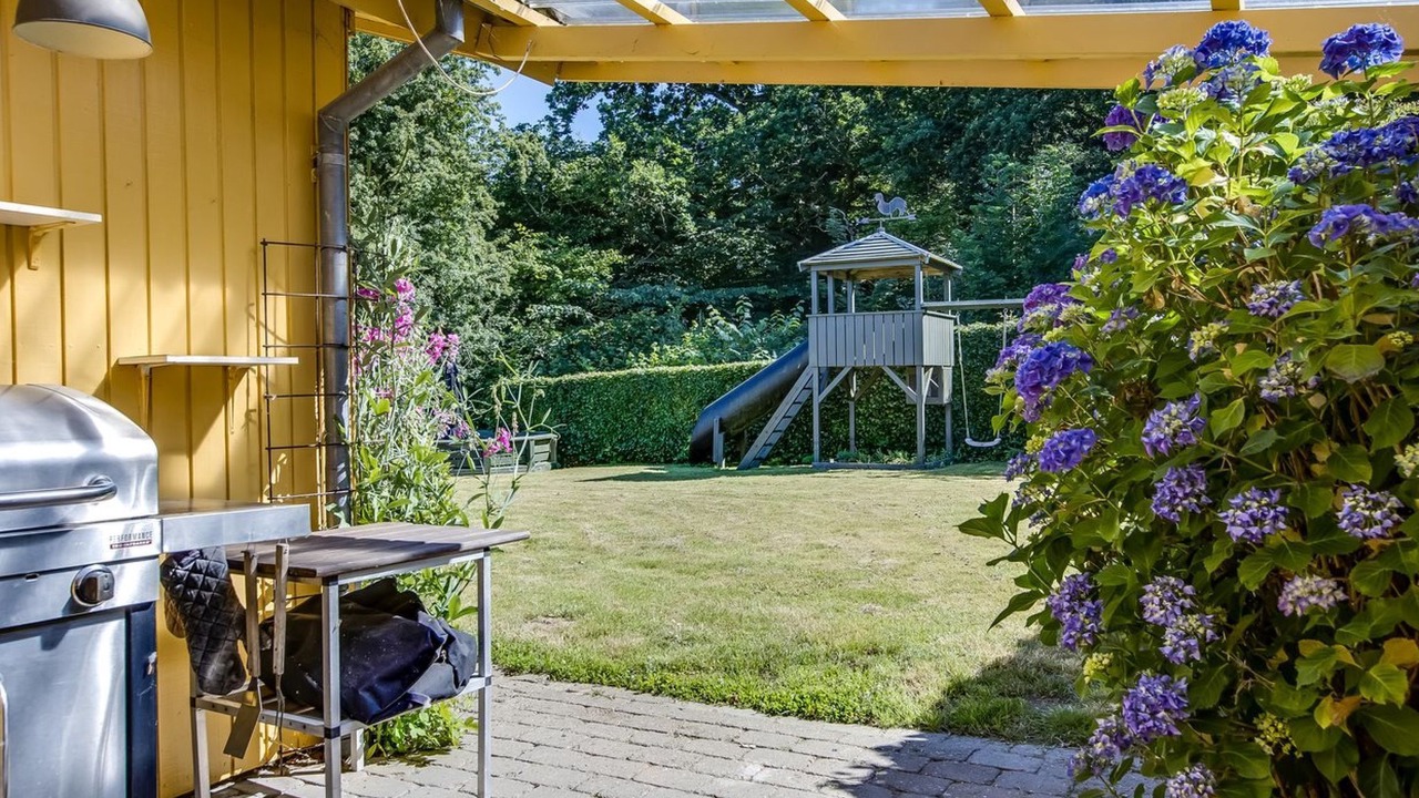 Photo of Others in Bjert