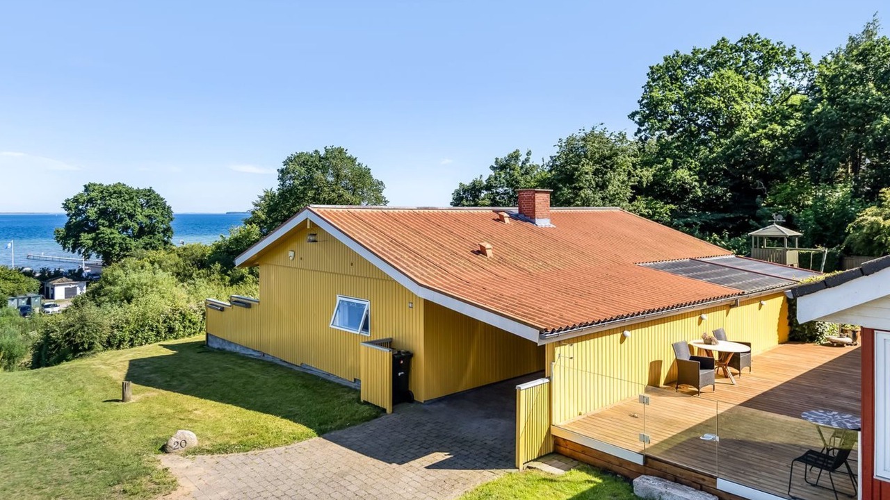 Photo of Others in Bjert