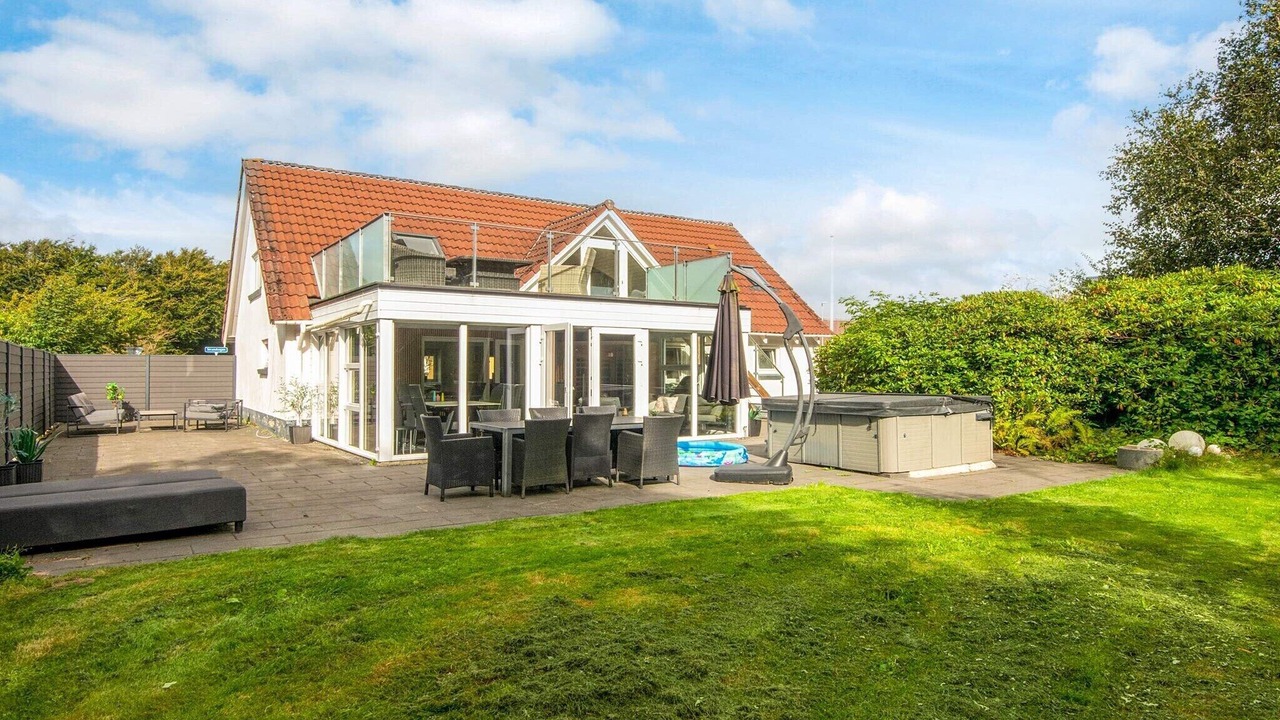 Photo of Outdoor in Henne