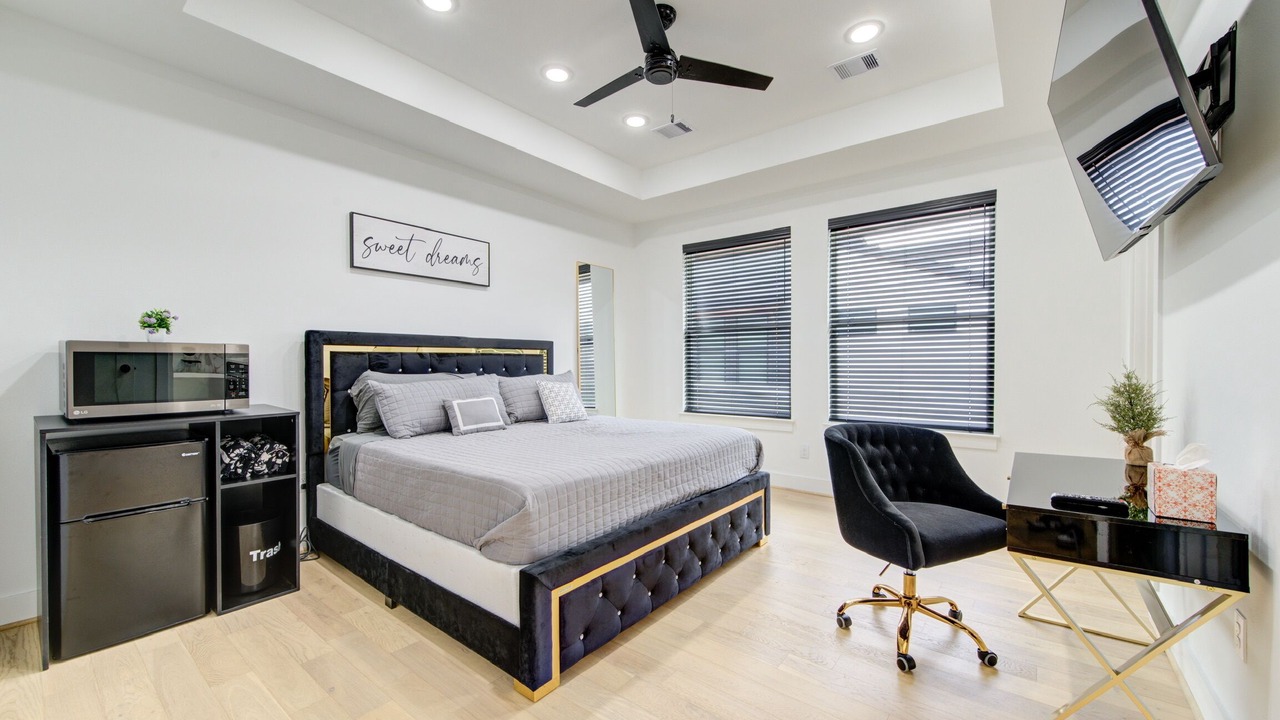 Photo of Bedroom in South Central Houston