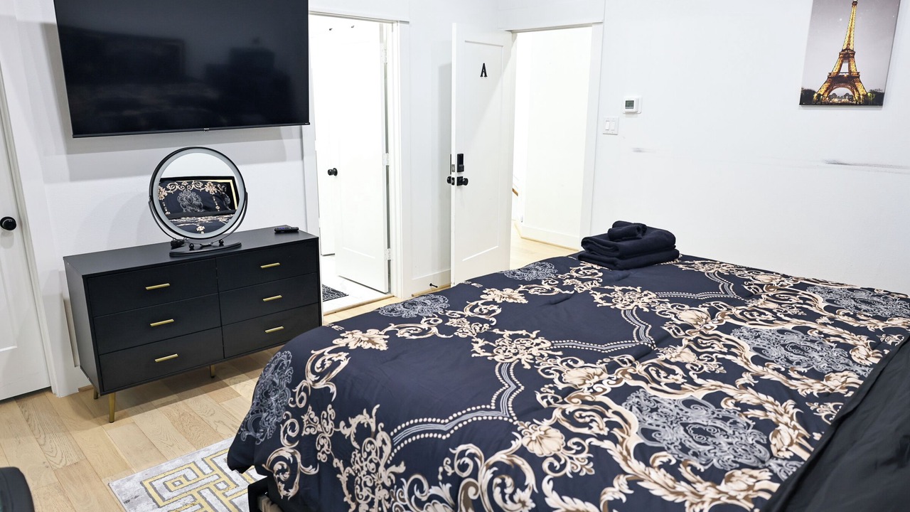 Photo of Bedroom in South Central Houston