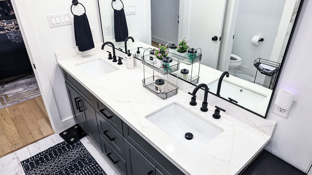 Photo of Bathroom in South Central Houston