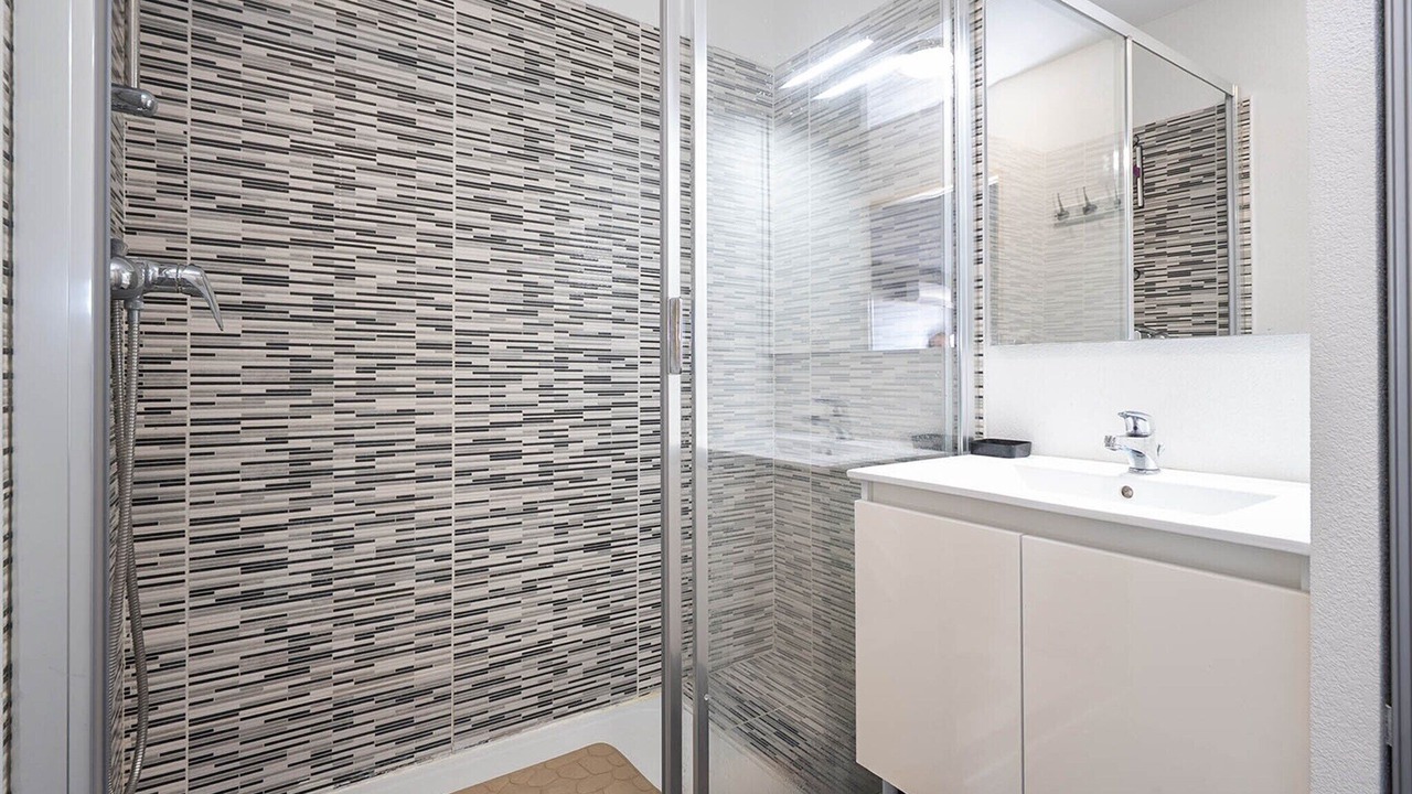 Photo of Bathroom in Serignan