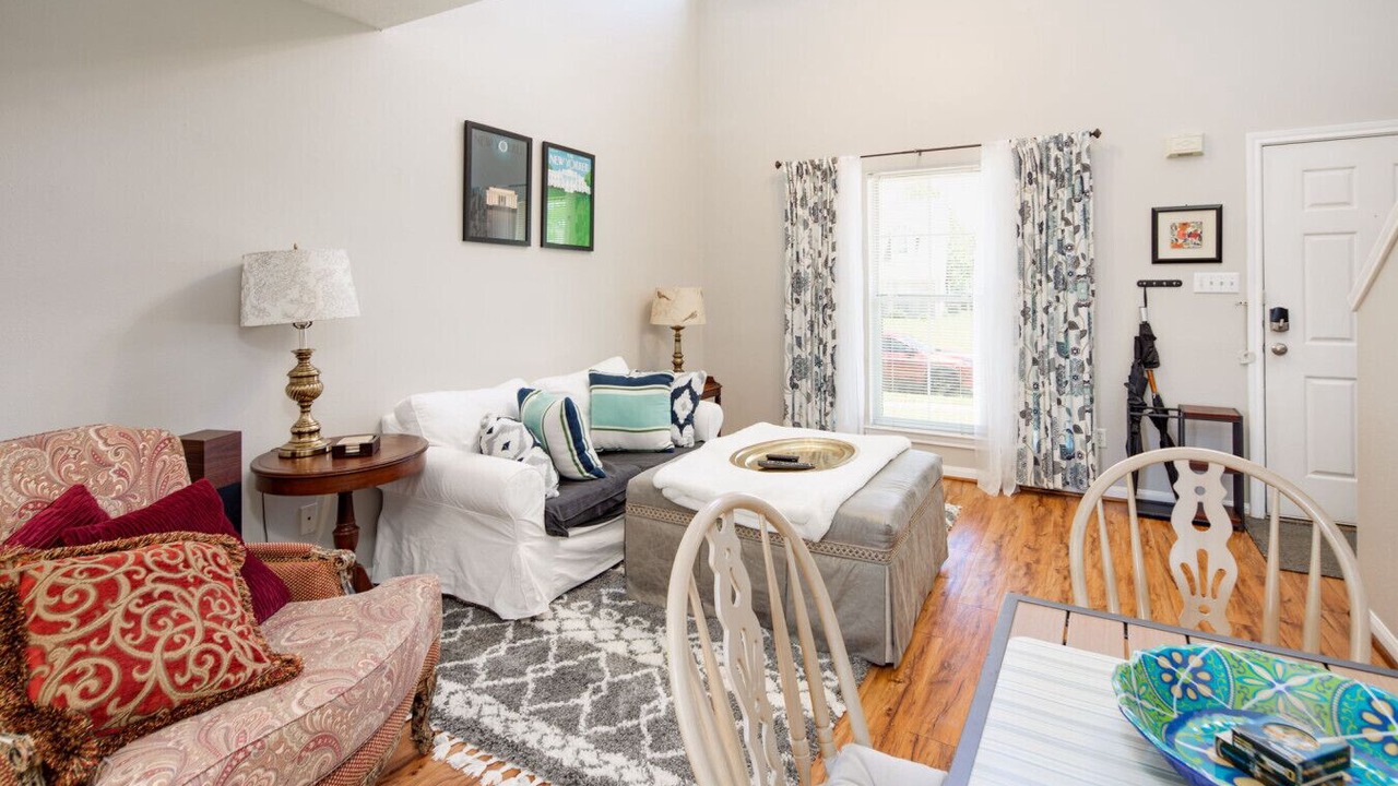 Photo of Livingroom in Steeplechase