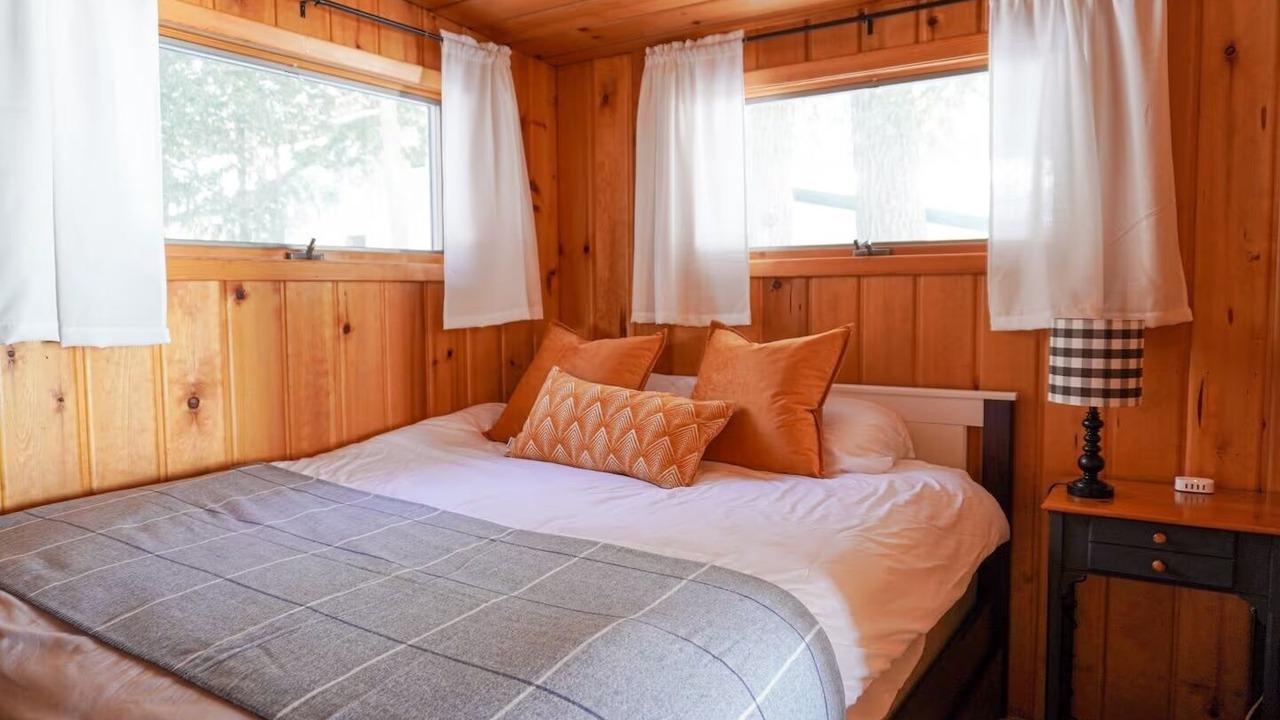 Photo of Bedroom in Onaway