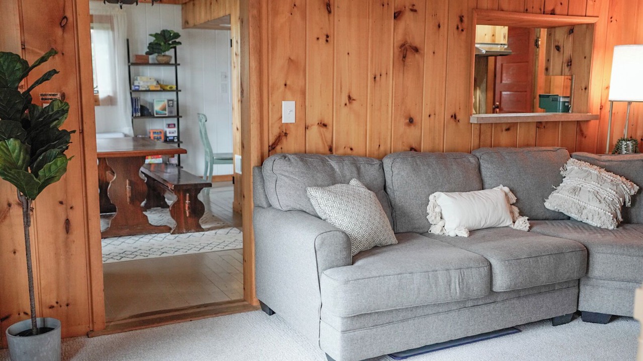 Photo of Livingroom in Onaway