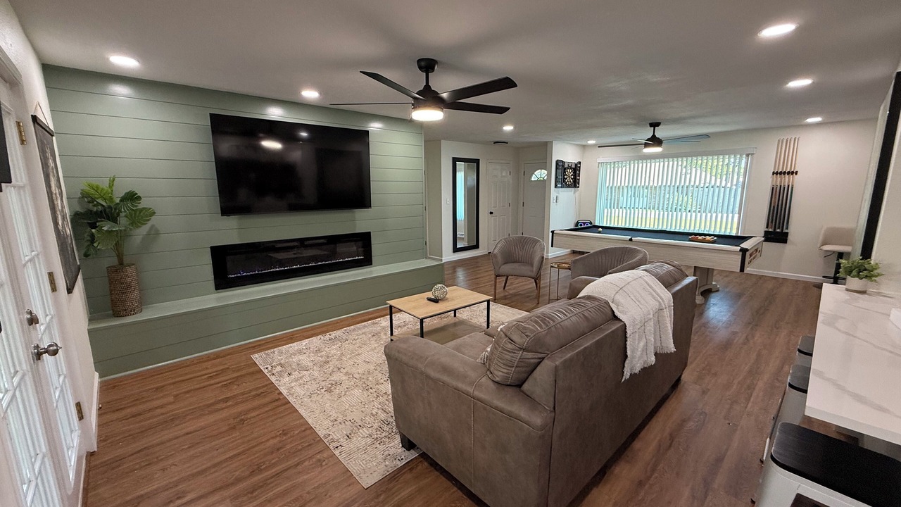Photo of Livingroom in Brookline Station