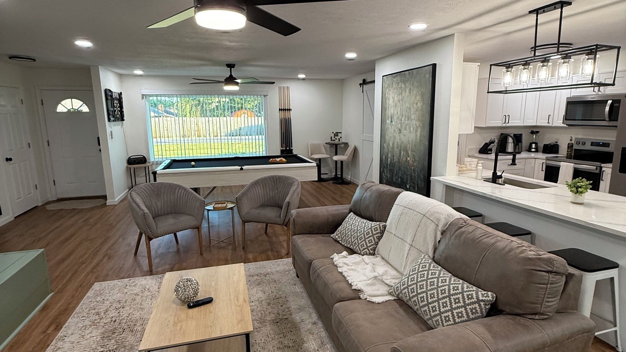 Photo of Livingroom in Brookline Station