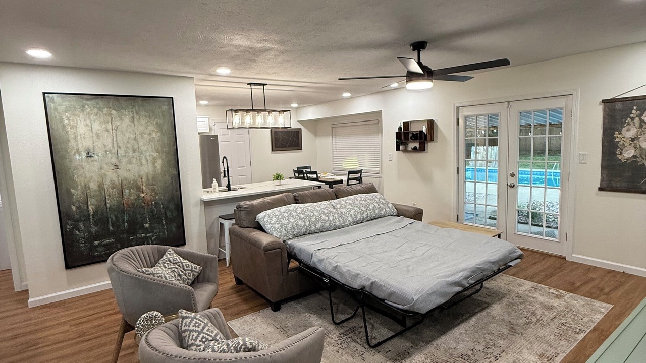 Photo of Livingroom in Brookline Station