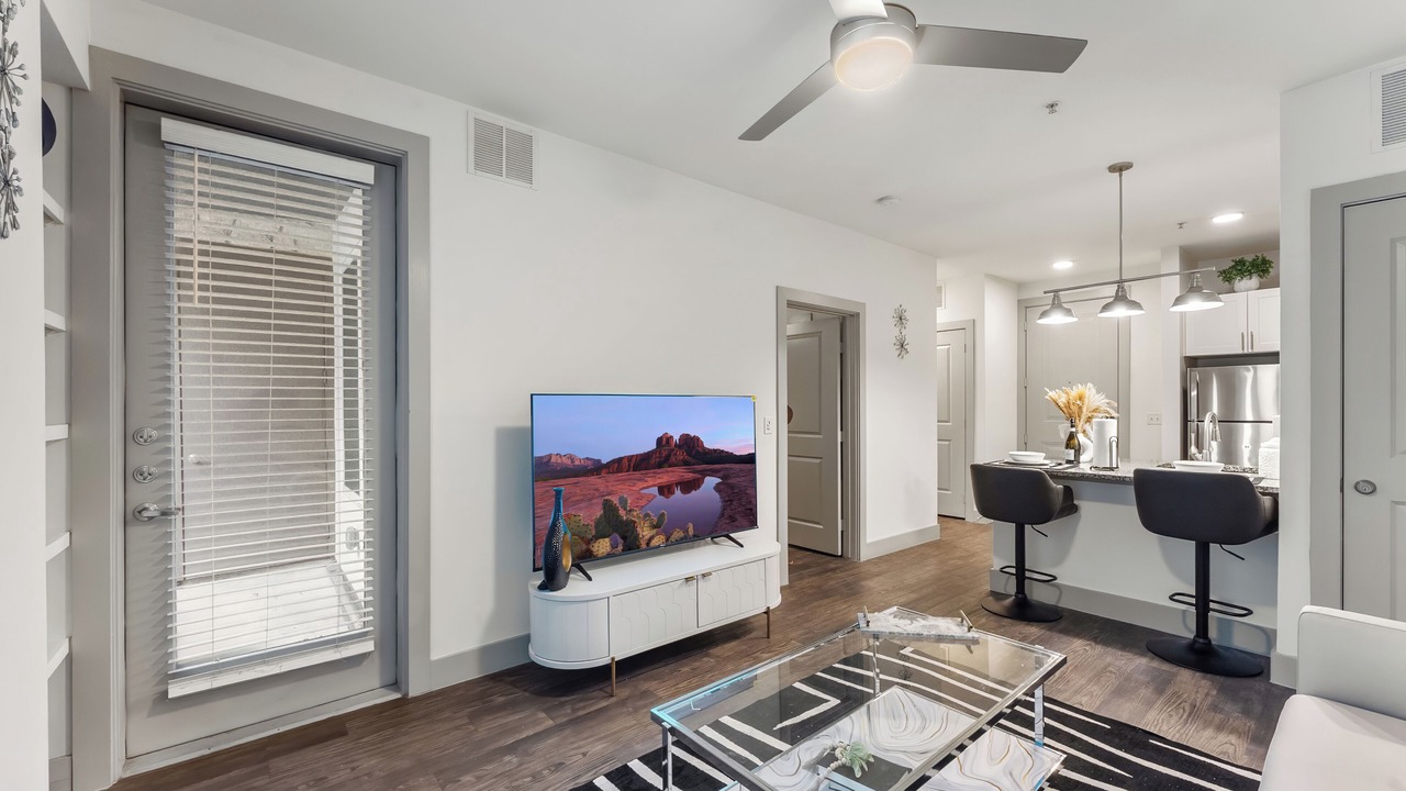 Photo of Livingroom in Addison