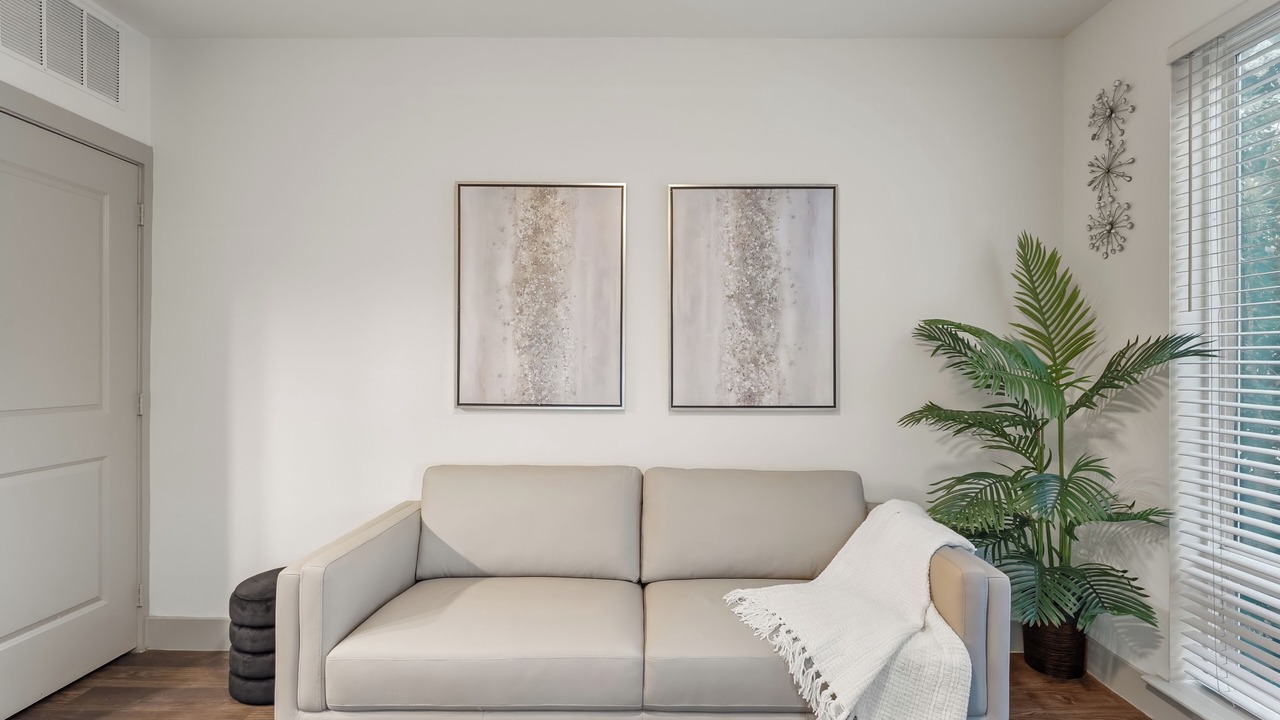 Photo of Livingroom in Addison