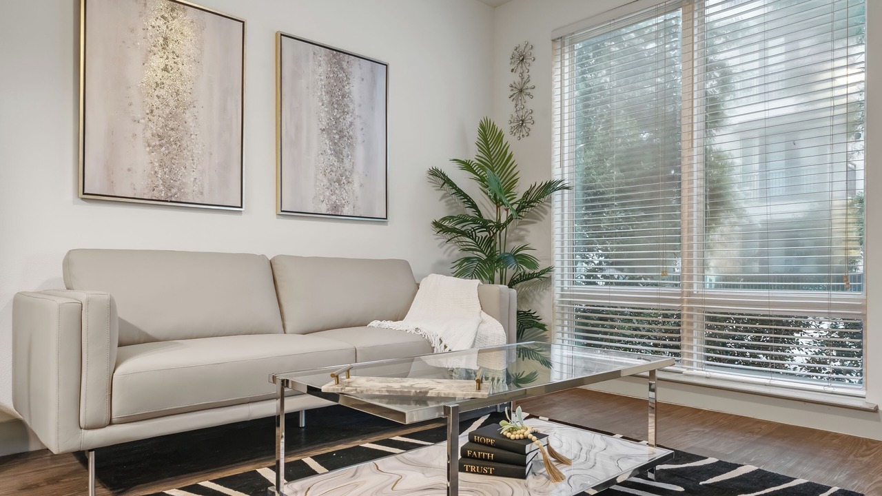 Photo of Livingroom in Addison
