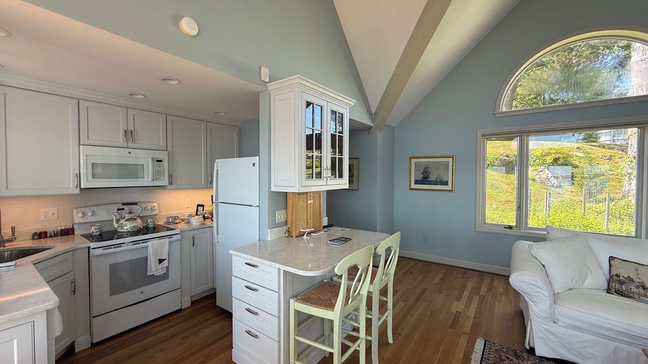 Photo of Kitchen in Prides Crossing