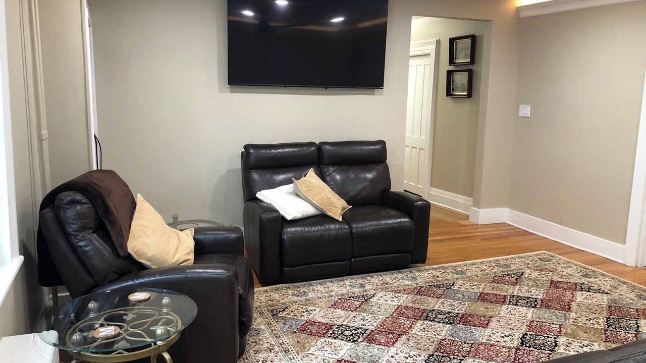 Photo of Livingroom in Saratoga Springs