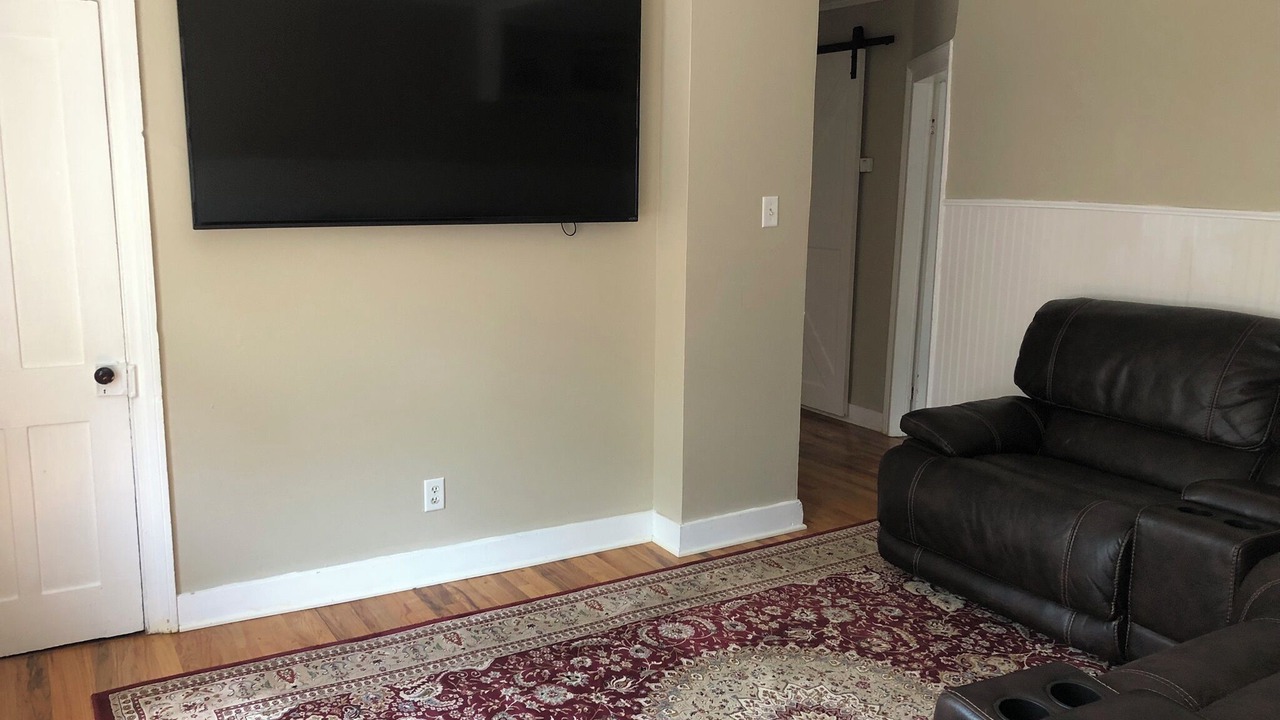 Photo of Livingroom in Saratoga Springs