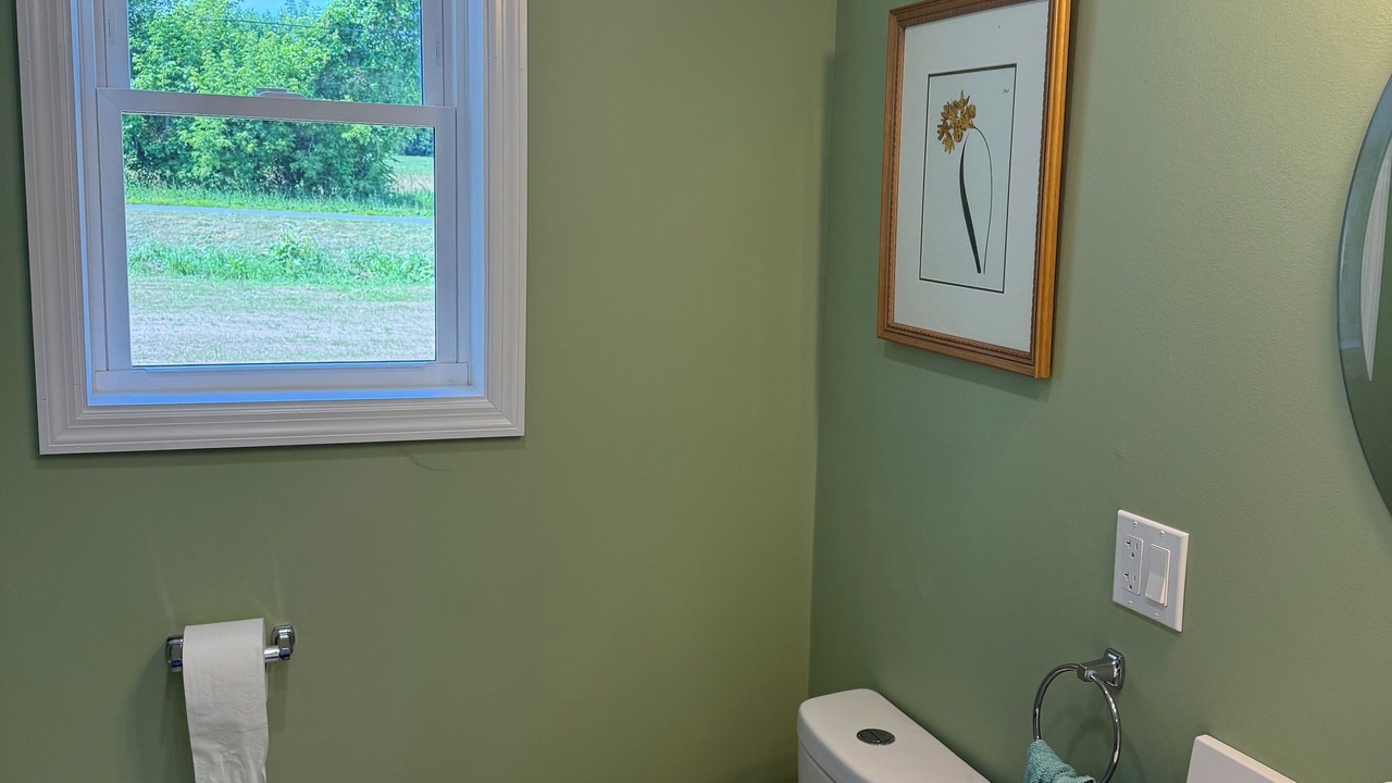 Photo of Bathroom in Ellenburg Depot