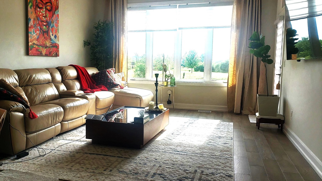 Photo of Livingroom in Niagara Falls