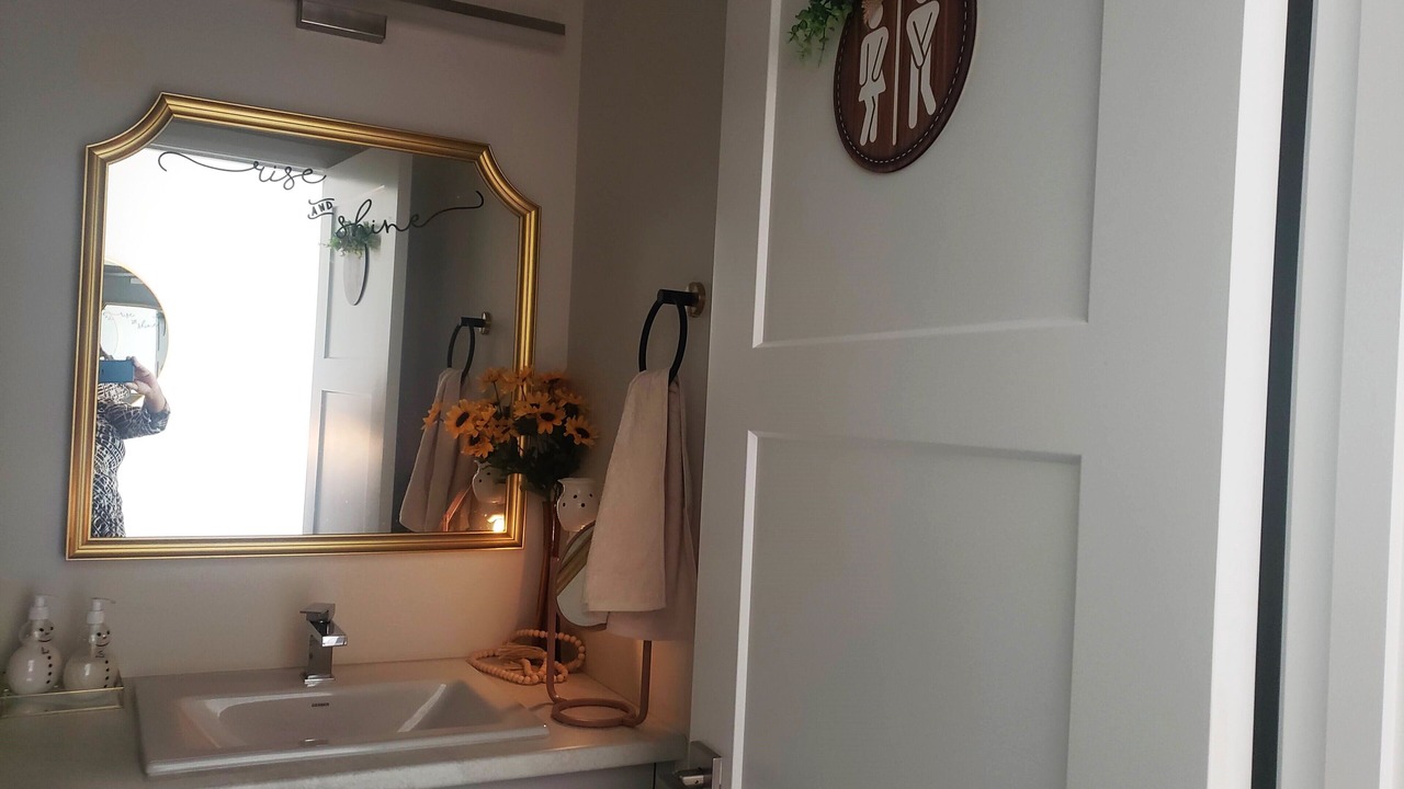 Photo of Bathroom in Niagara Falls