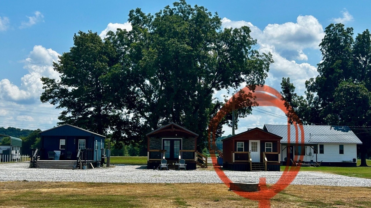 Photo of Others in Hornbeak
