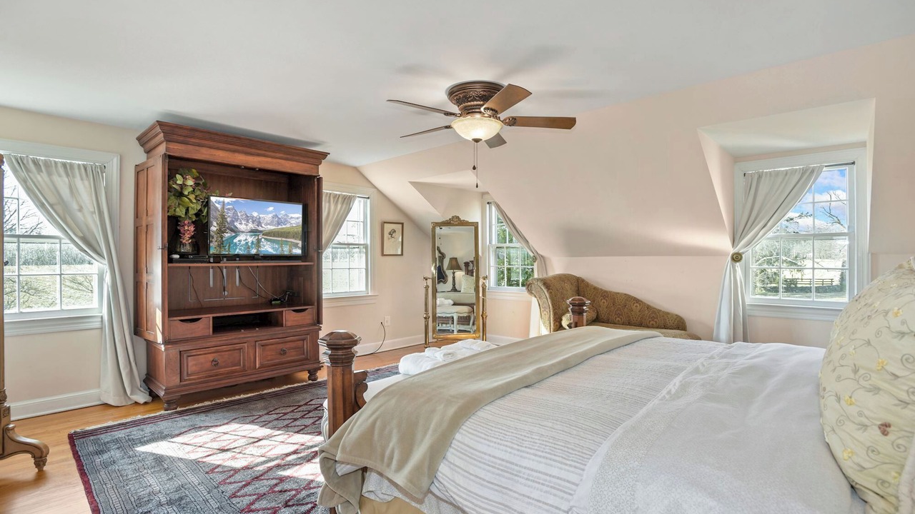 Photo of Bedroom in Middleburg