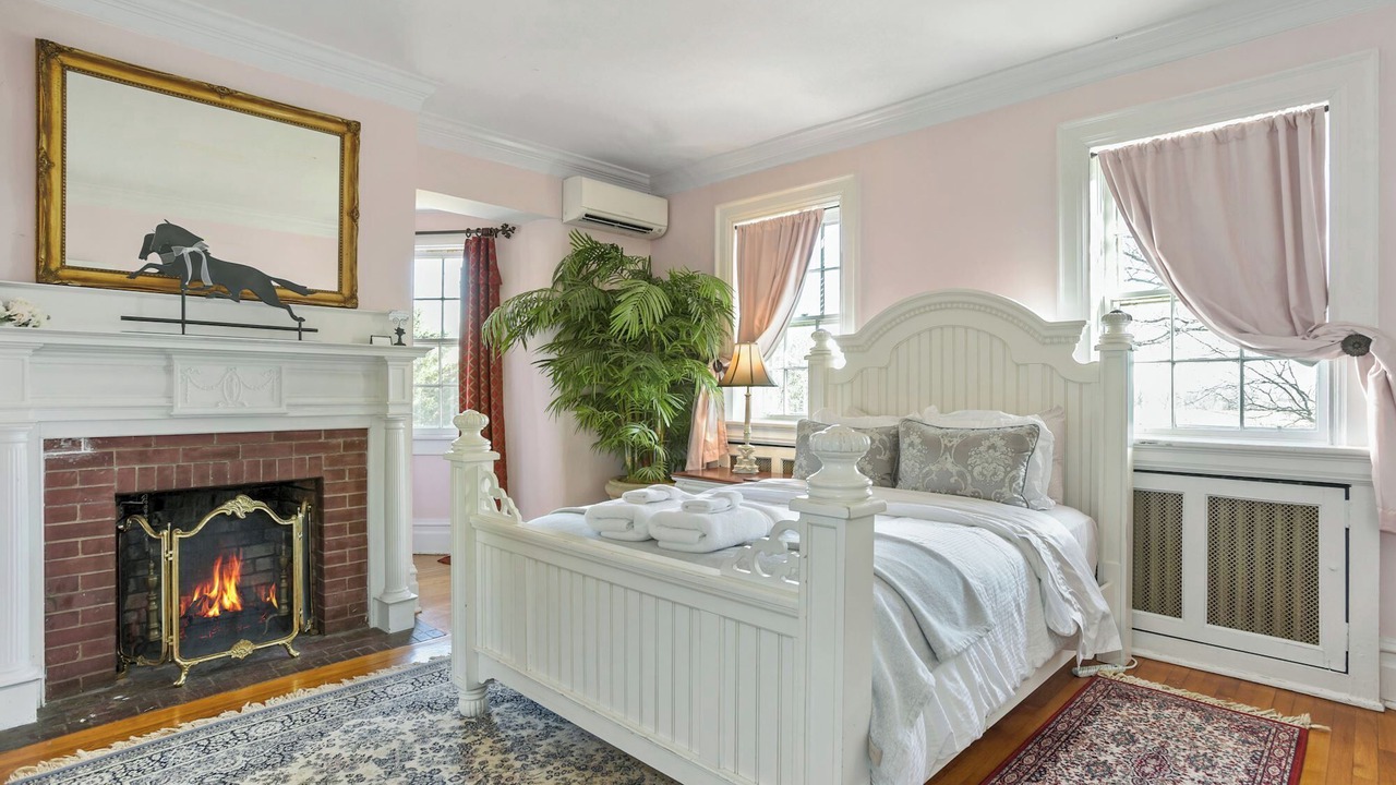 Photo of Bedroom in Middleburg