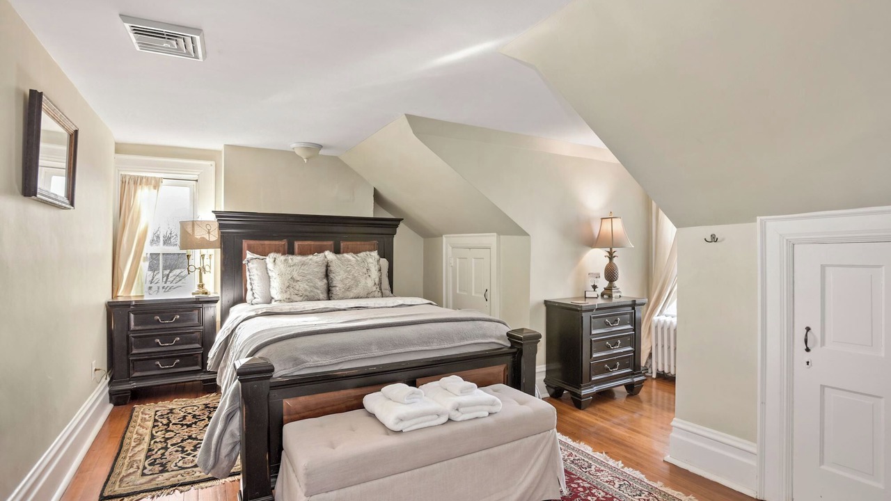 Photo of Bedroom in Middleburg