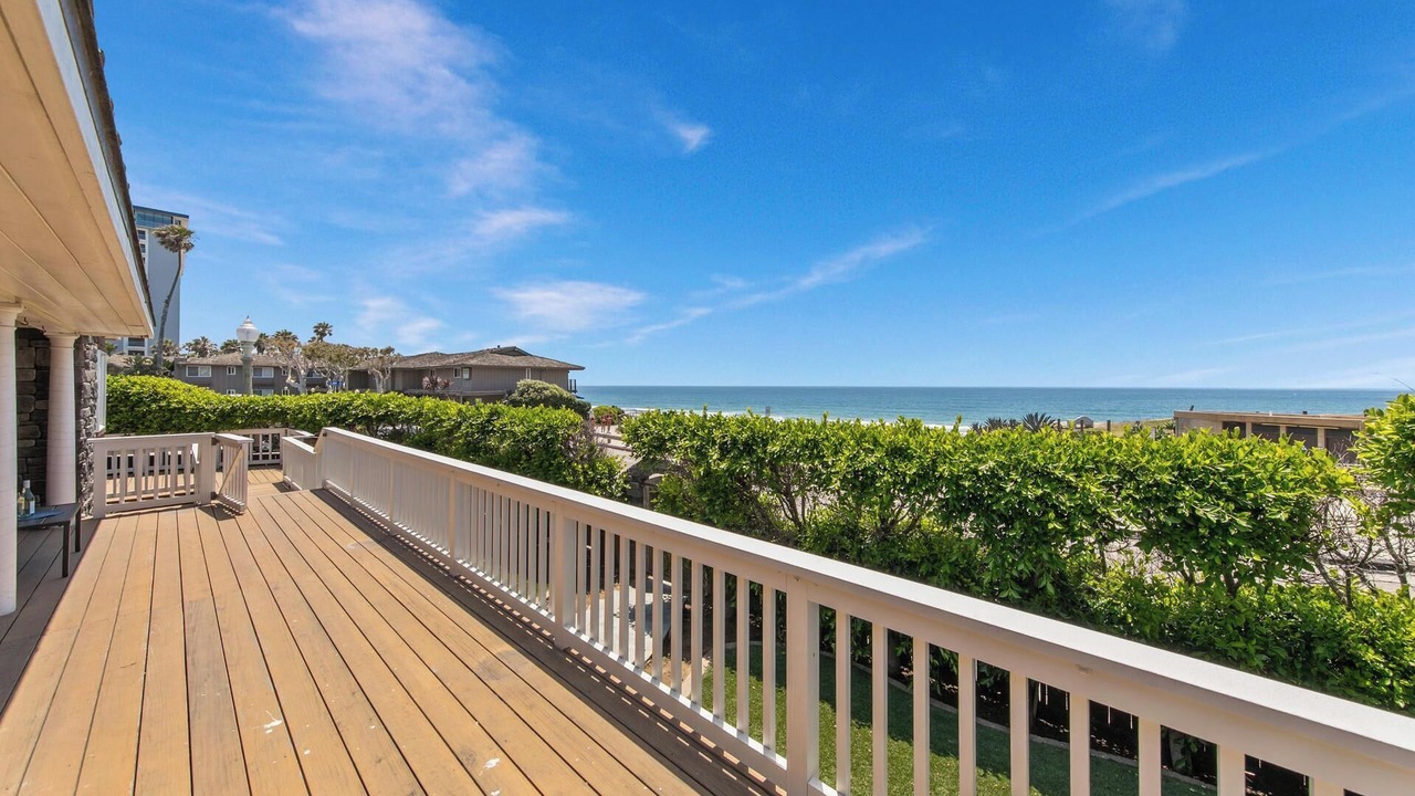 Photo of Patio Balcony in North Pacific Beach