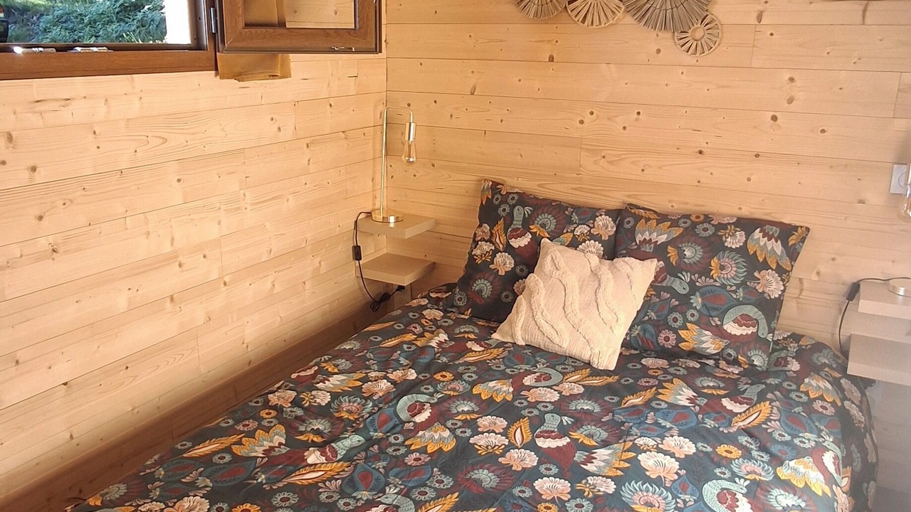 Photo of Bedroom in Saint-Gilles-du-Mene
