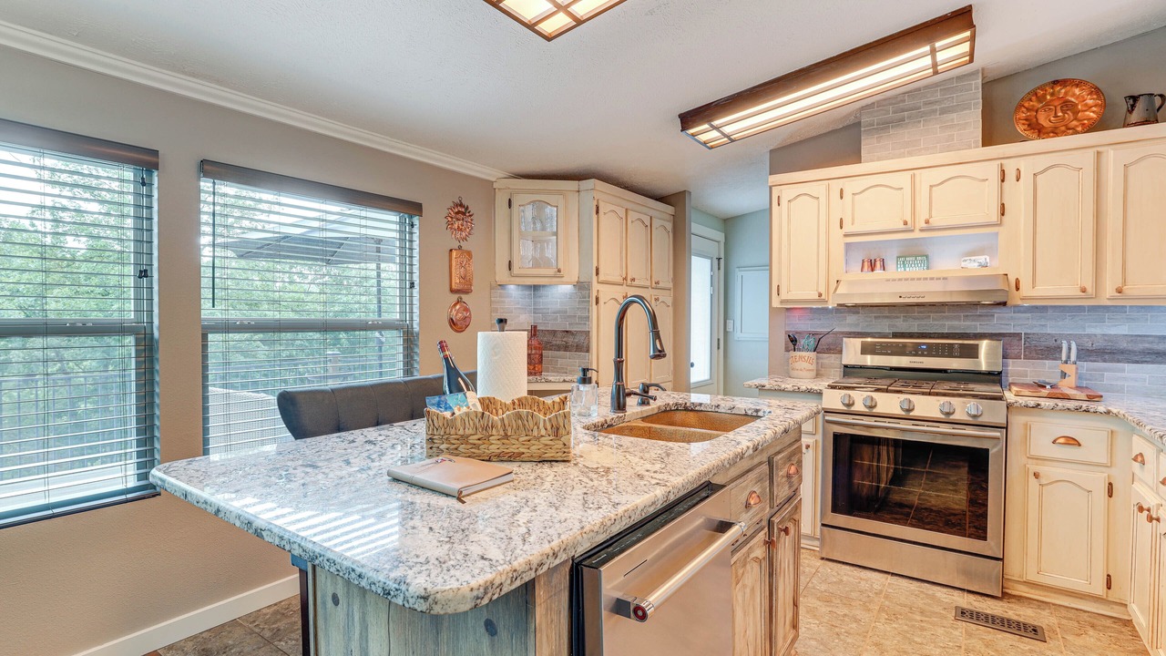 Photo of Kitchen in Golden