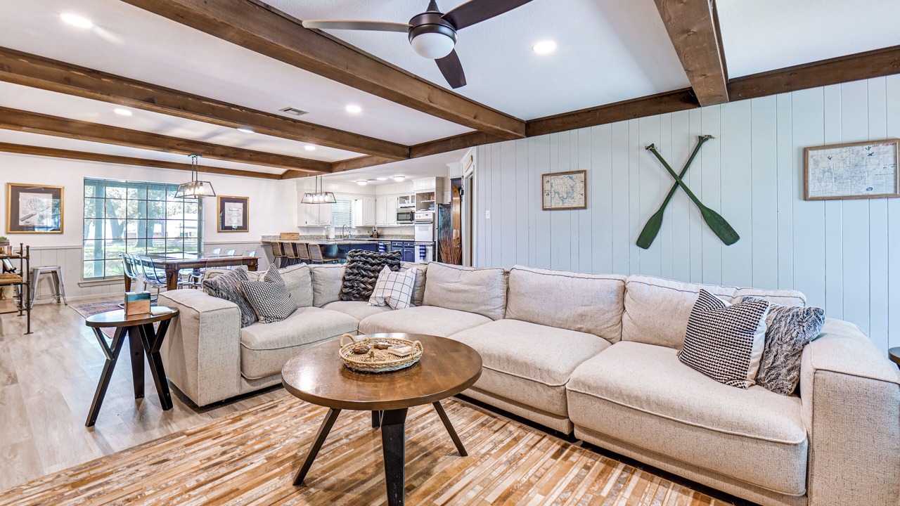 Photo of Livingroom in Mead