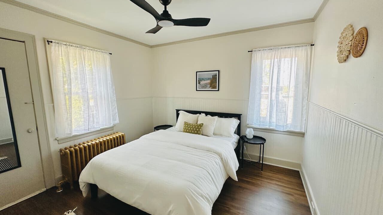 Photo of Bedroom in Lakeside - Lester Park