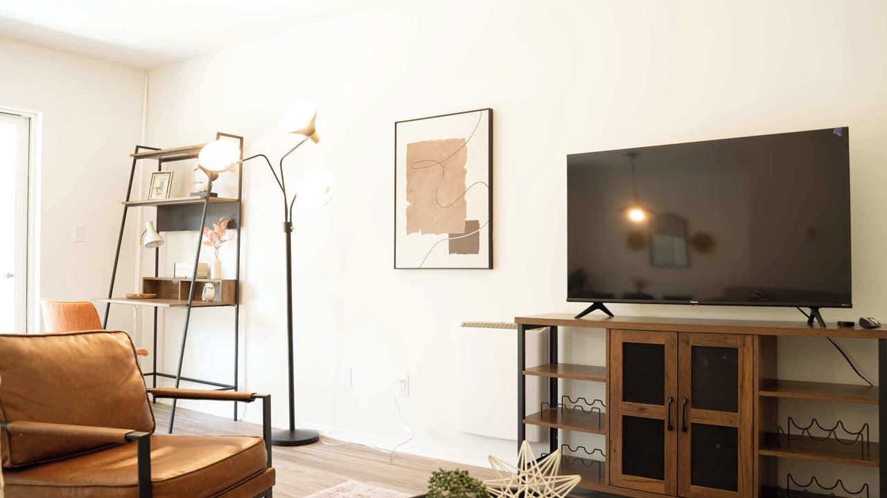 Photo of Livingroom in West Bellevue