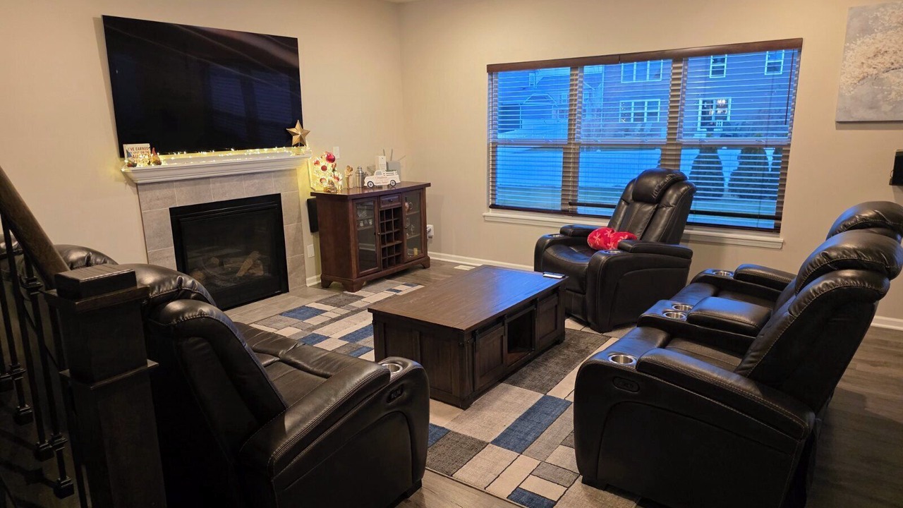 Photo of Livingroom in Dyer
