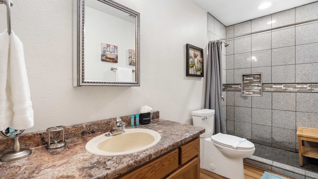 Photo of Others in Notch Estates