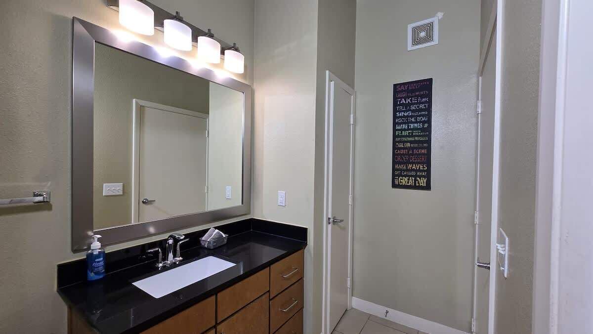 Photo of Bathroom in Uptown