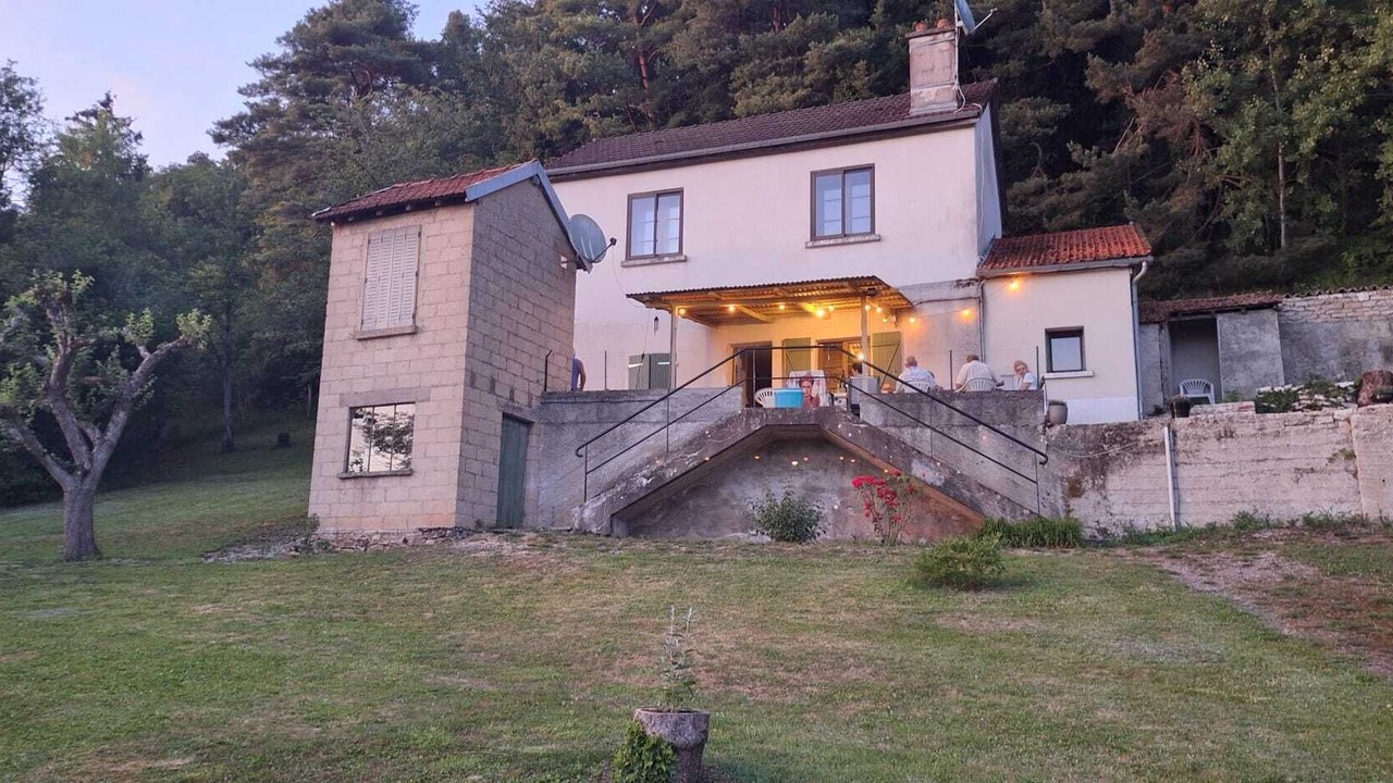Photo of Outdoor in Salmaise