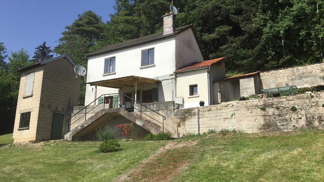 Photo of Outdoor in Salmaise