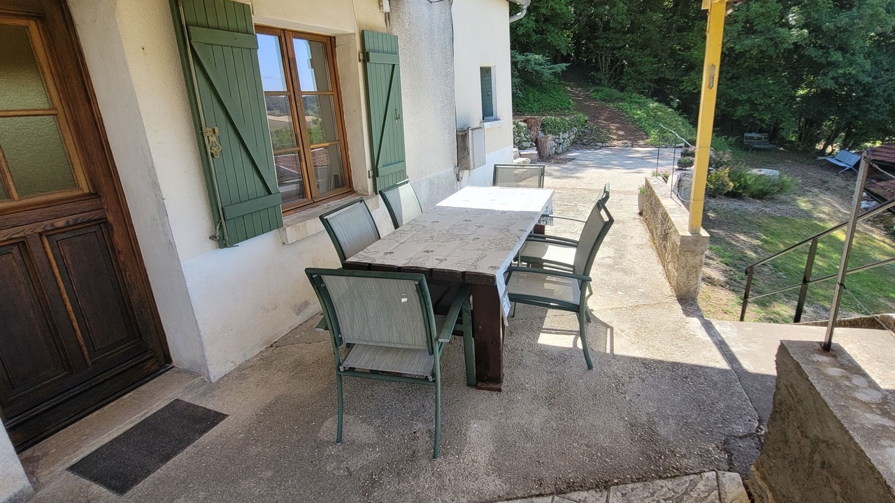 Photo of Outdoor in Salmaise
