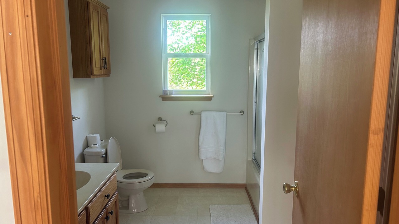 Photo of Bathroom in Henryville