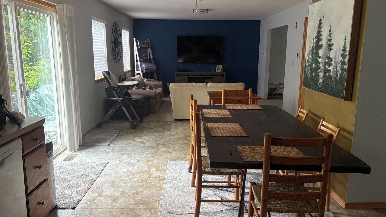 Photo of Others in Henryville